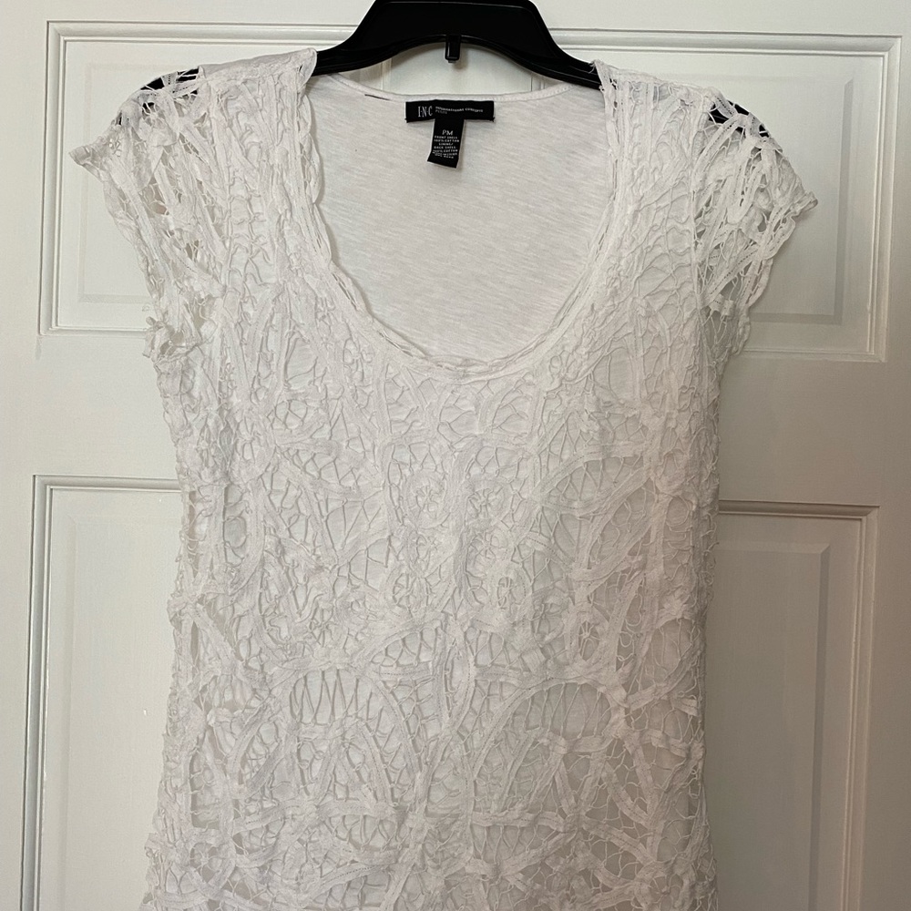 I.N.C. International Concepts White Top, Petite Medium.
